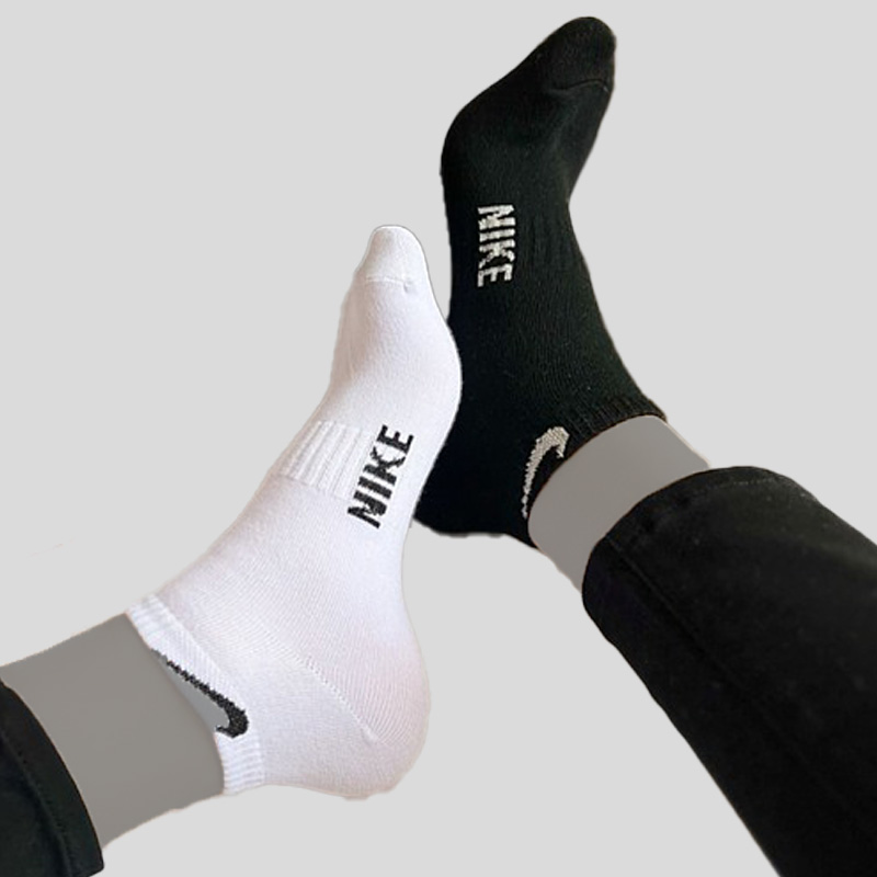جوراب مچی نایک
