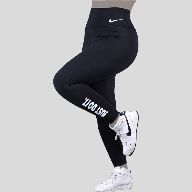 لگ ورزشی نایک